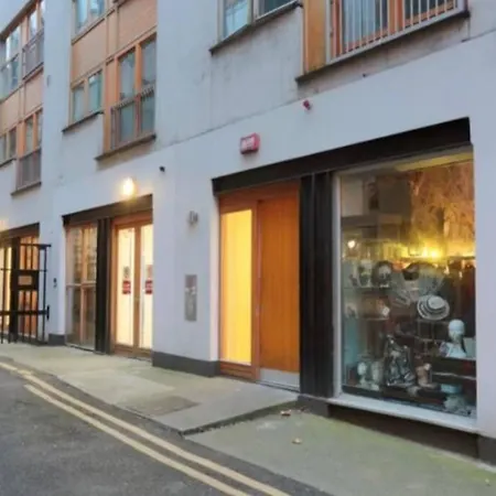 In Dublin's Tourist Spot Temple Bar Fully Renovated Δουβλίνο